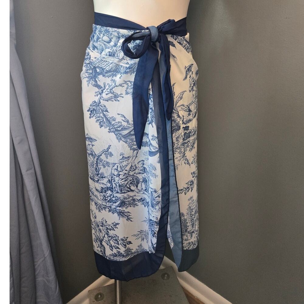 Shein Blue Toile Blue and White Printed Sarong Bathingsuit Coverup sz Small